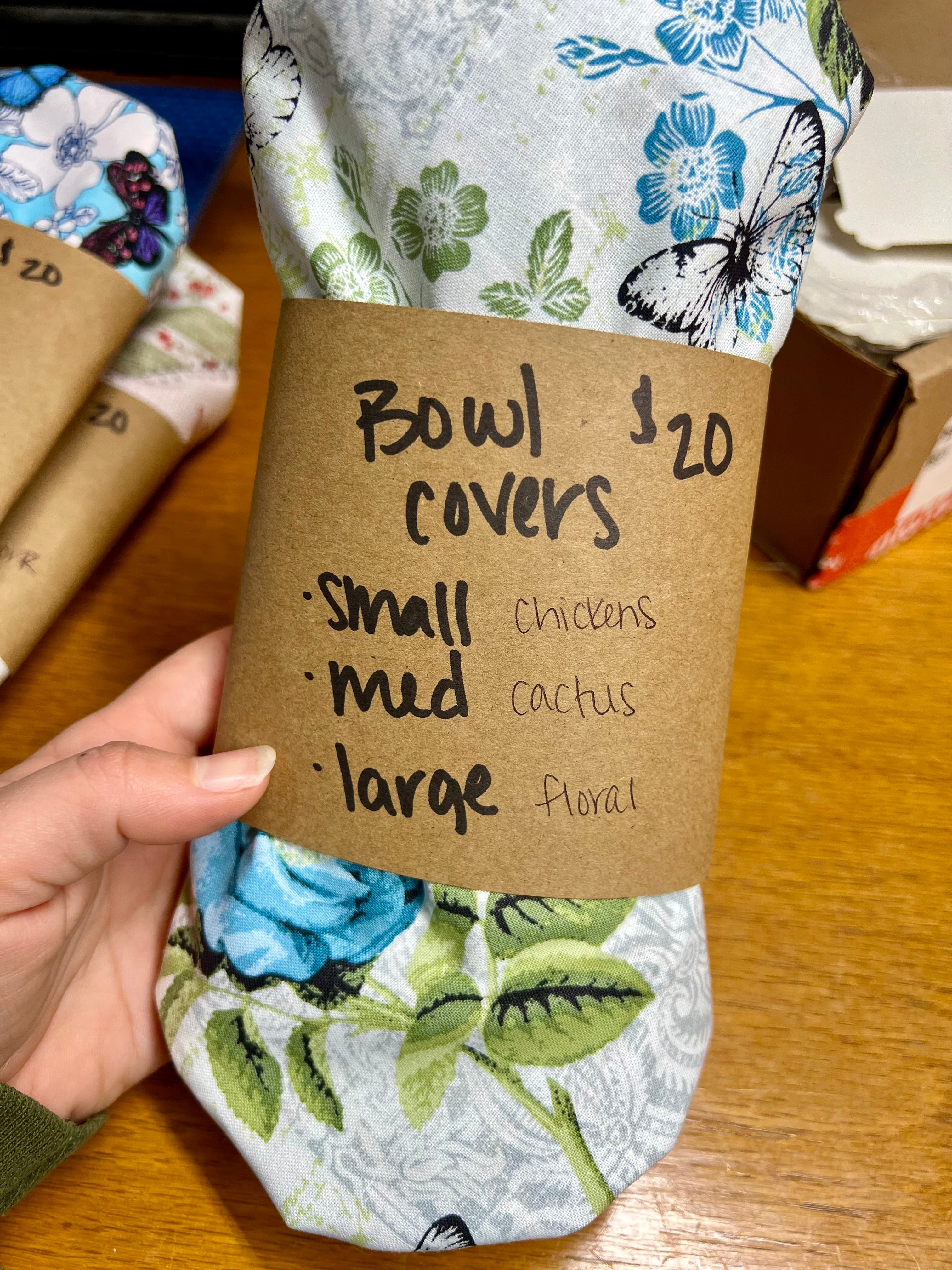 Reversible cloth bowl cover set