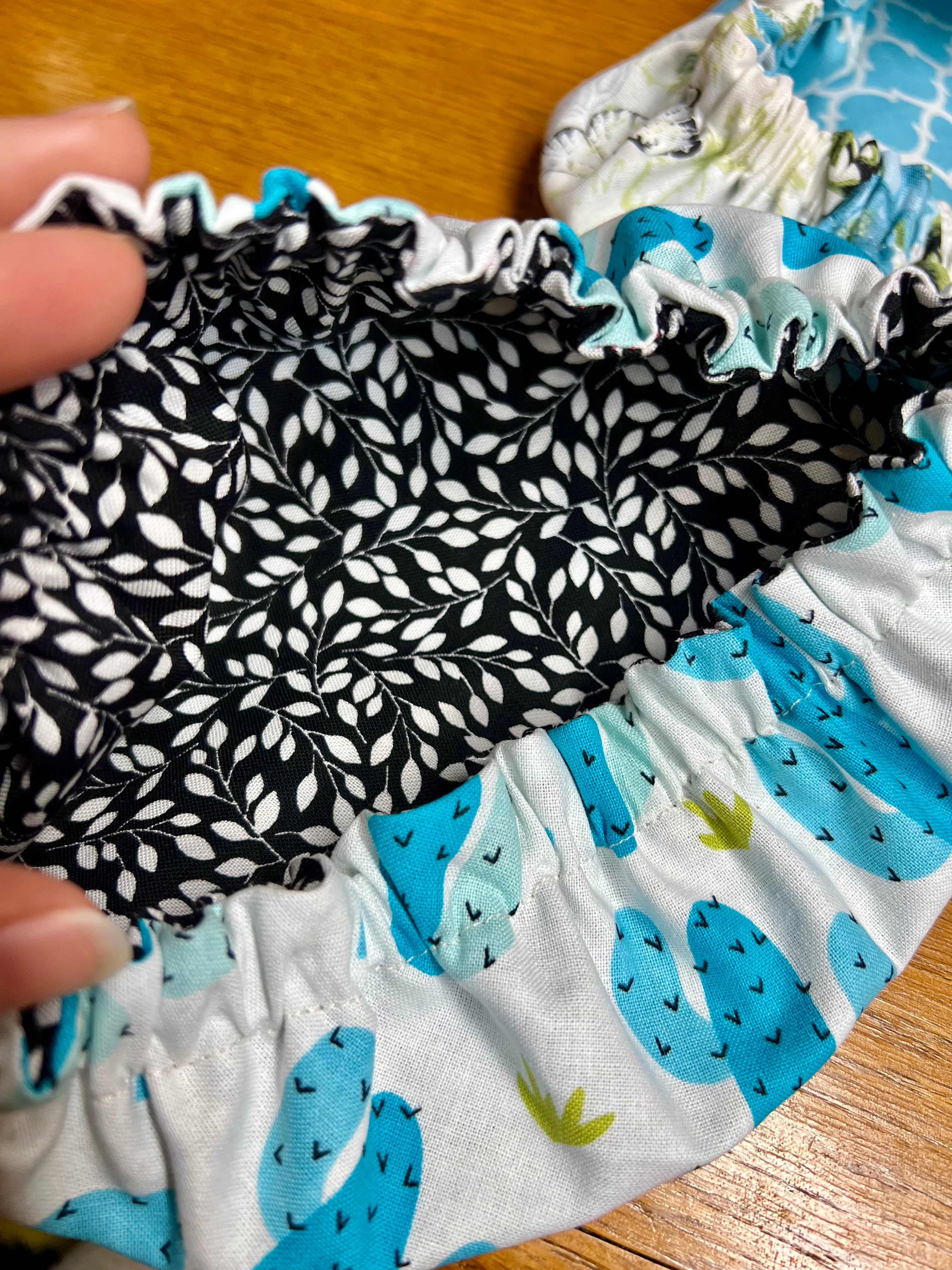 Reversible cloth bowl cover set
