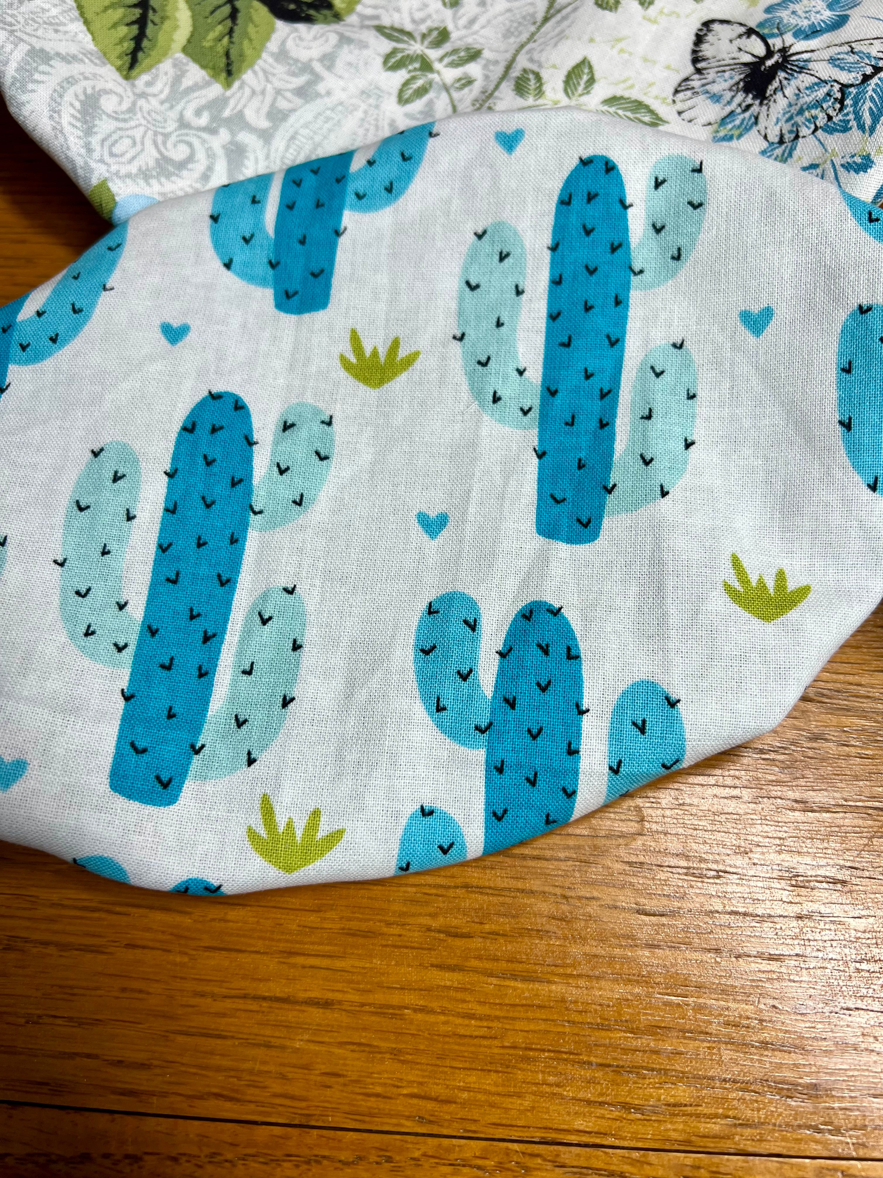 Reversible cloth bowl cover set
